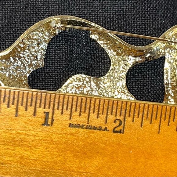 Vintage Gold Tone Open Metal Work Fish Brooch pin modernist large 3" x 2" - Picture 5 of 6